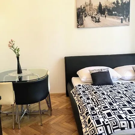 Peaceful Couple / Old Town / Jewish Quarter Apartment Prague