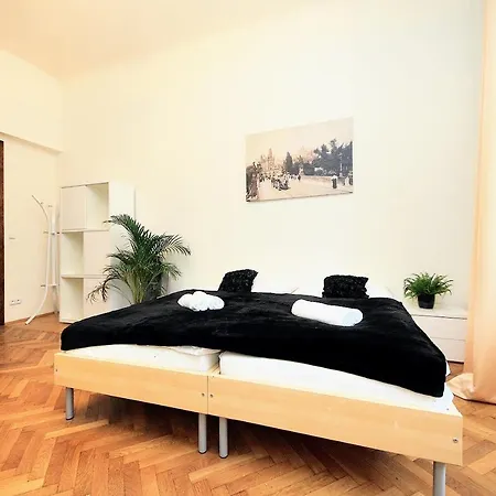 Peaceful Couple / Old Town / Jewish Quarter Apartment *